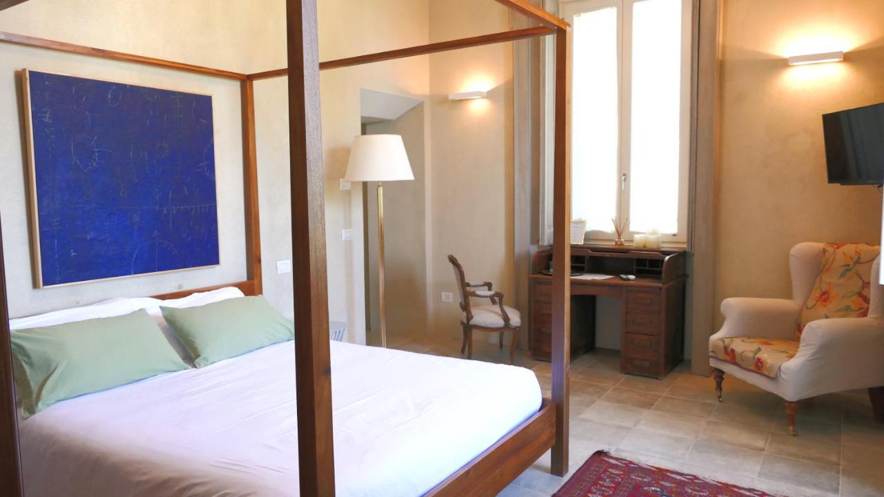 White Lilac Romantic B&B - Adults Only Arona Esterno foto